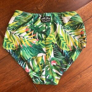 Shark pole wear high bottoms size XL jungle pattern